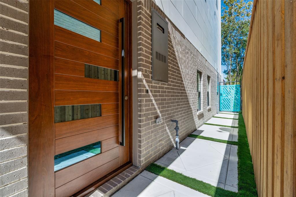 708 W 10th Street 103