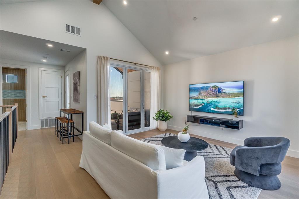 Dallas Land & Loan 03 - Residential