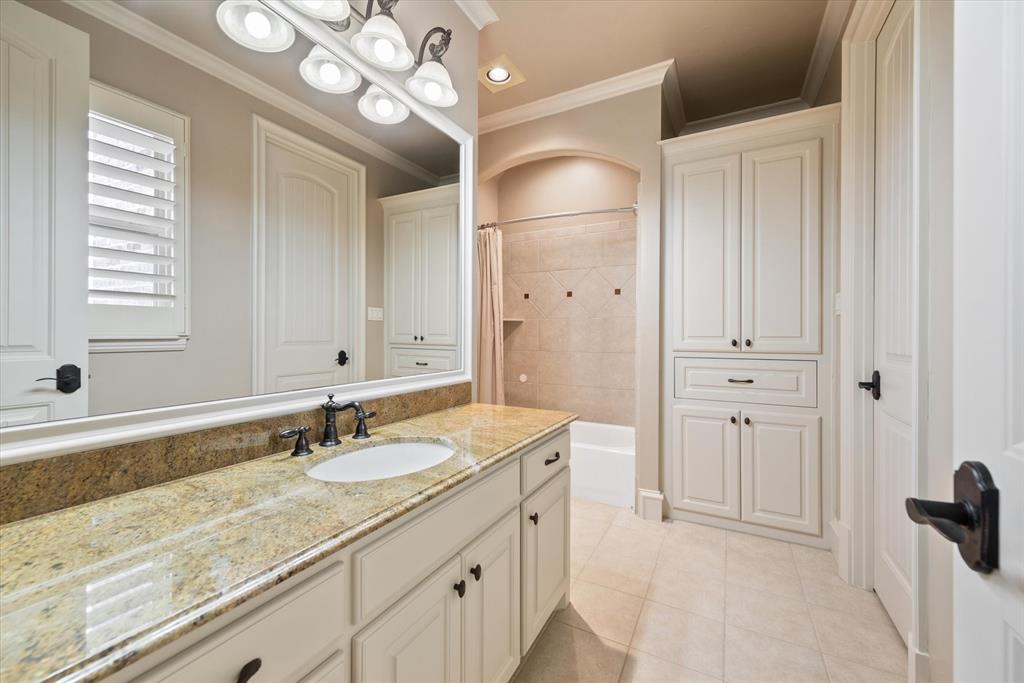 Castleton Manor - Residential