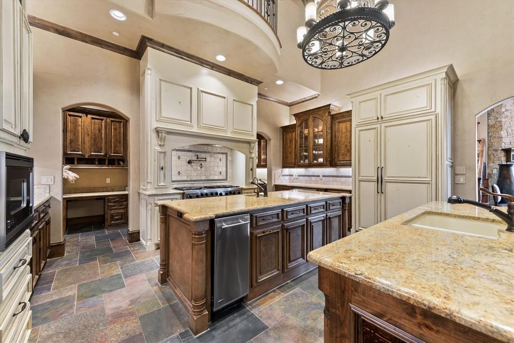 Castleton Manor - Residential