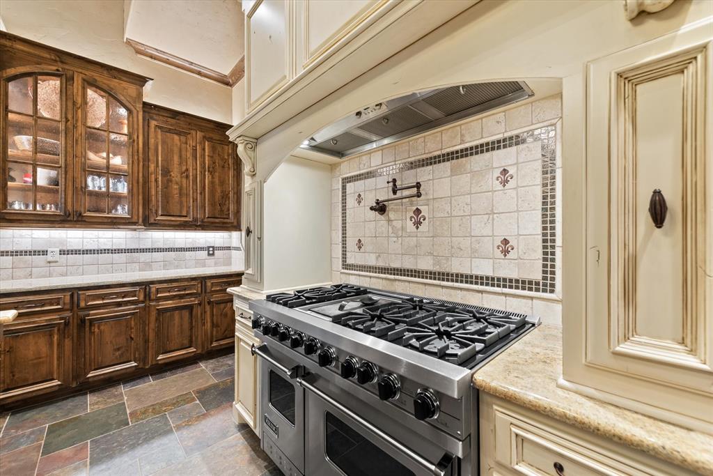 Castleton Manor - Residential