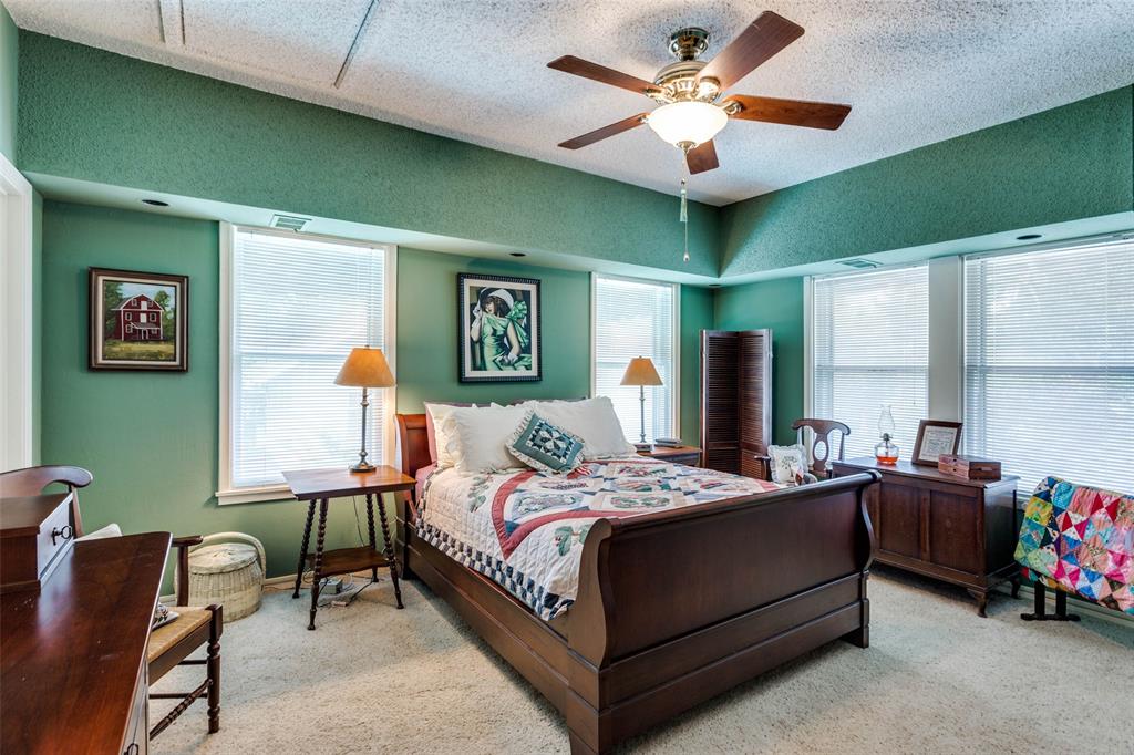 MISTLETOE HEIGHTS - Residential