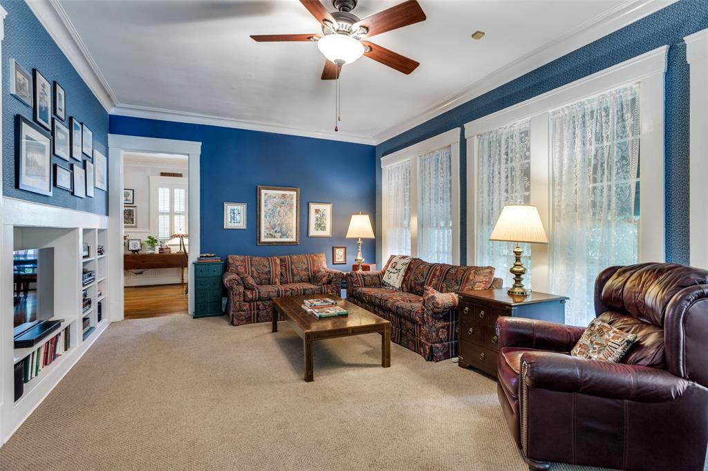 MISTLETOE HEIGHTS - Residential