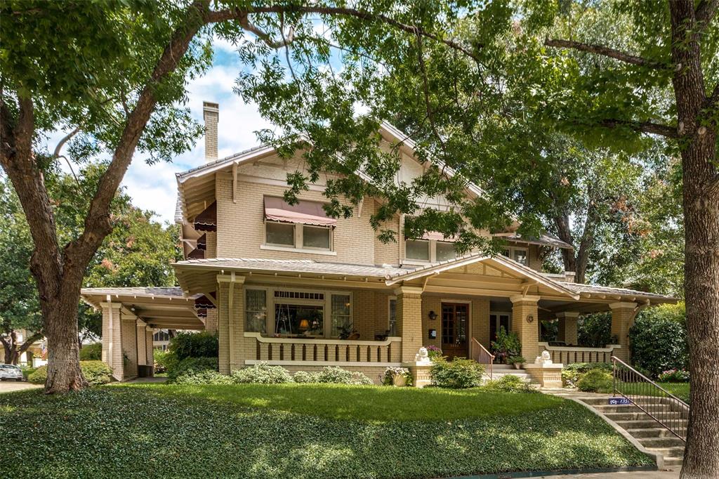 MISTLETOE HEIGHTS - Residential