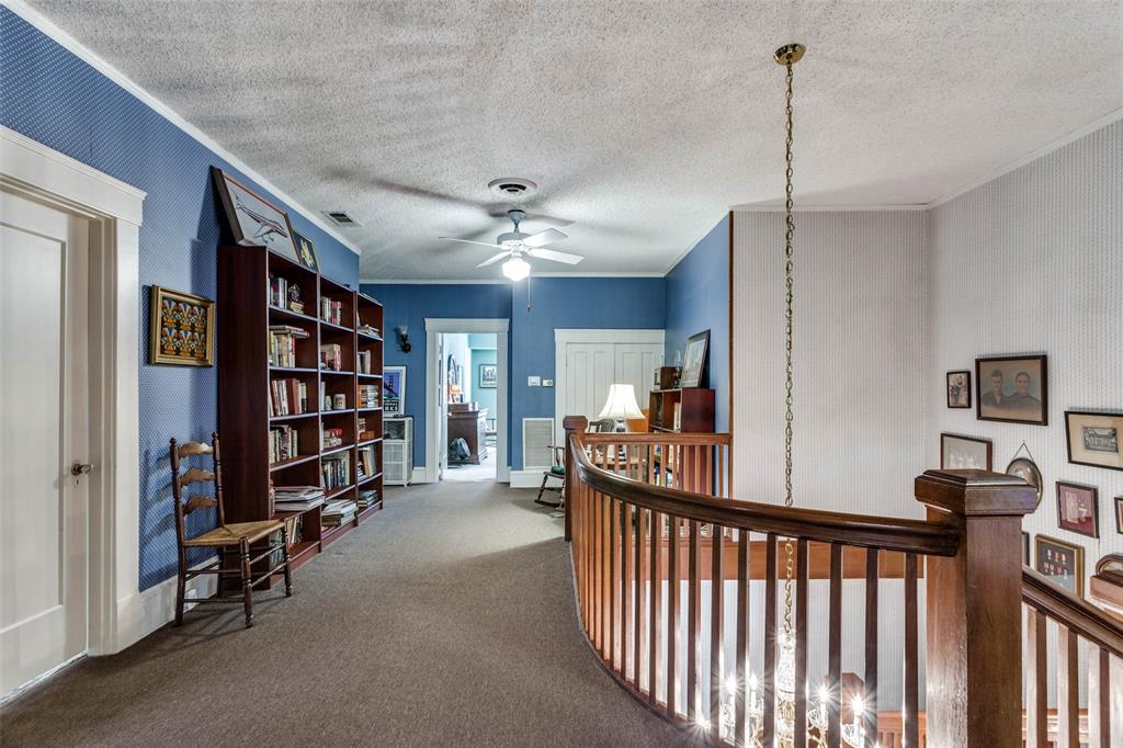 MISTLETOE HEIGHTS - Residential