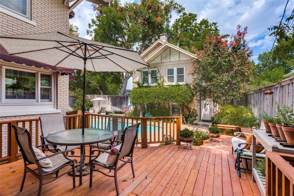 MISTLETOE HEIGHTS - Residential