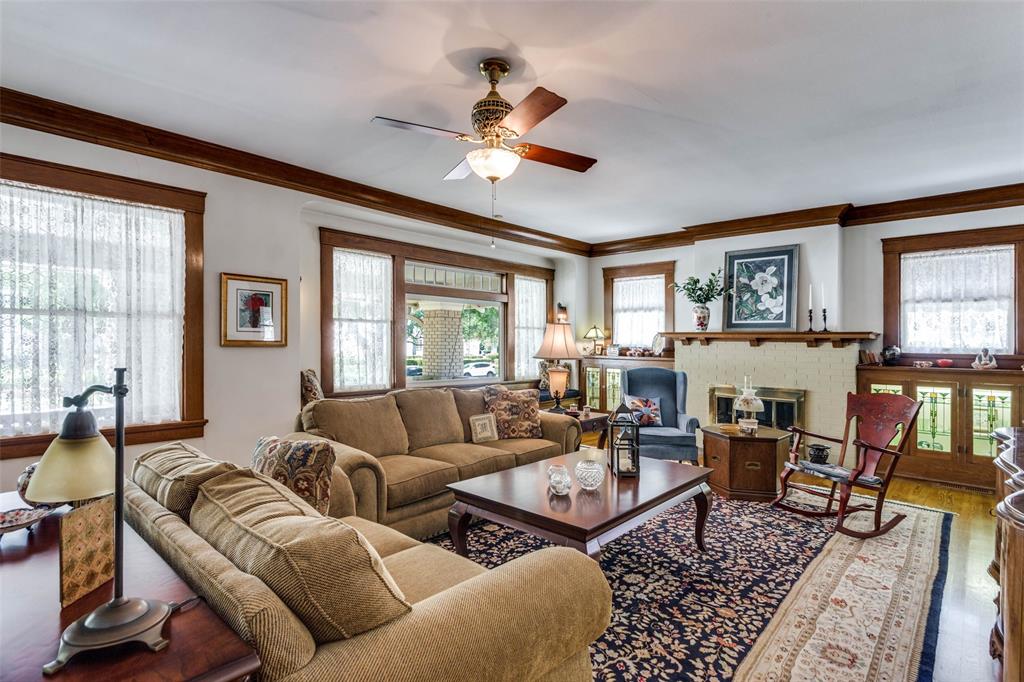 MISTLETOE HEIGHTS - Residential