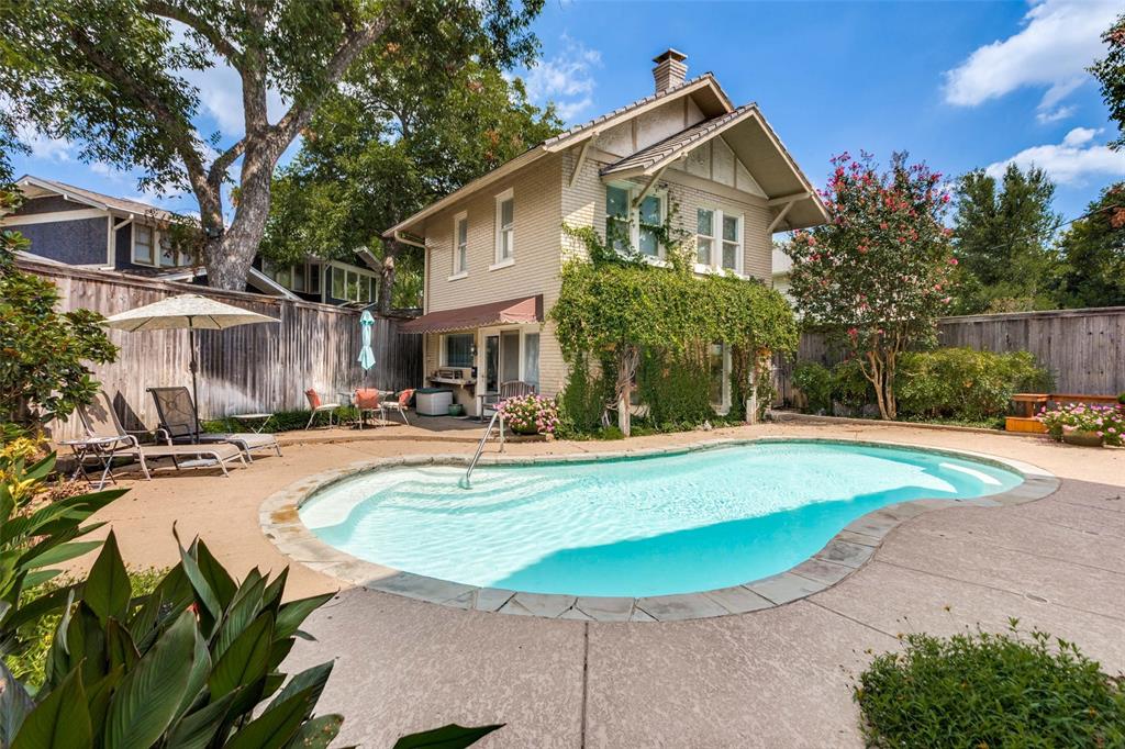 MISTLETOE HEIGHTS - Residential