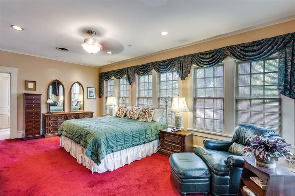 MISTLETOE HEIGHTS - Residential