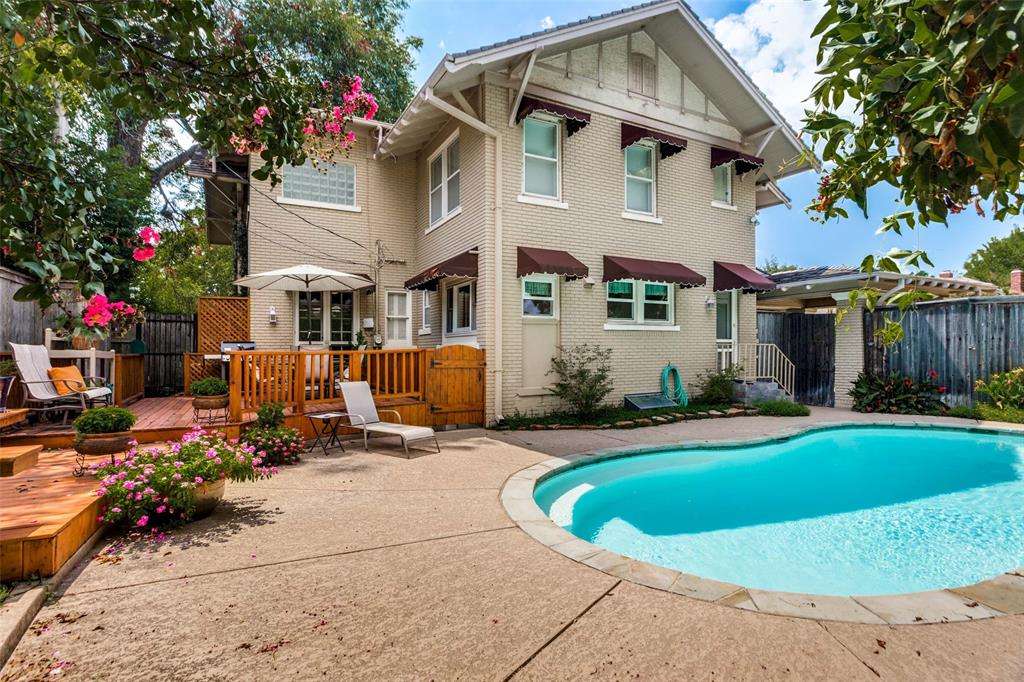 MISTLETOE HEIGHTS - Residential