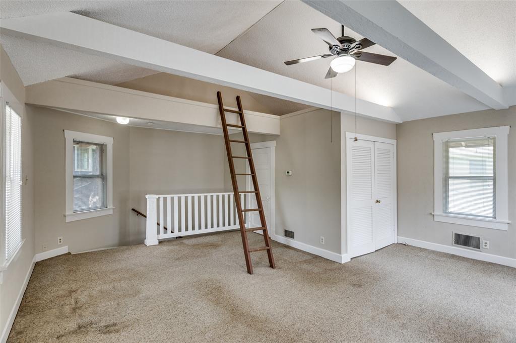 MISTLETOE HEIGHTS - Residential