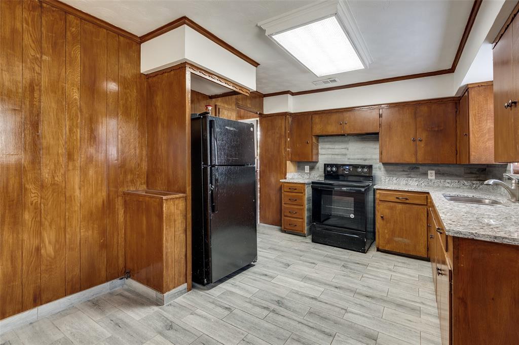 Smith L R - Residential