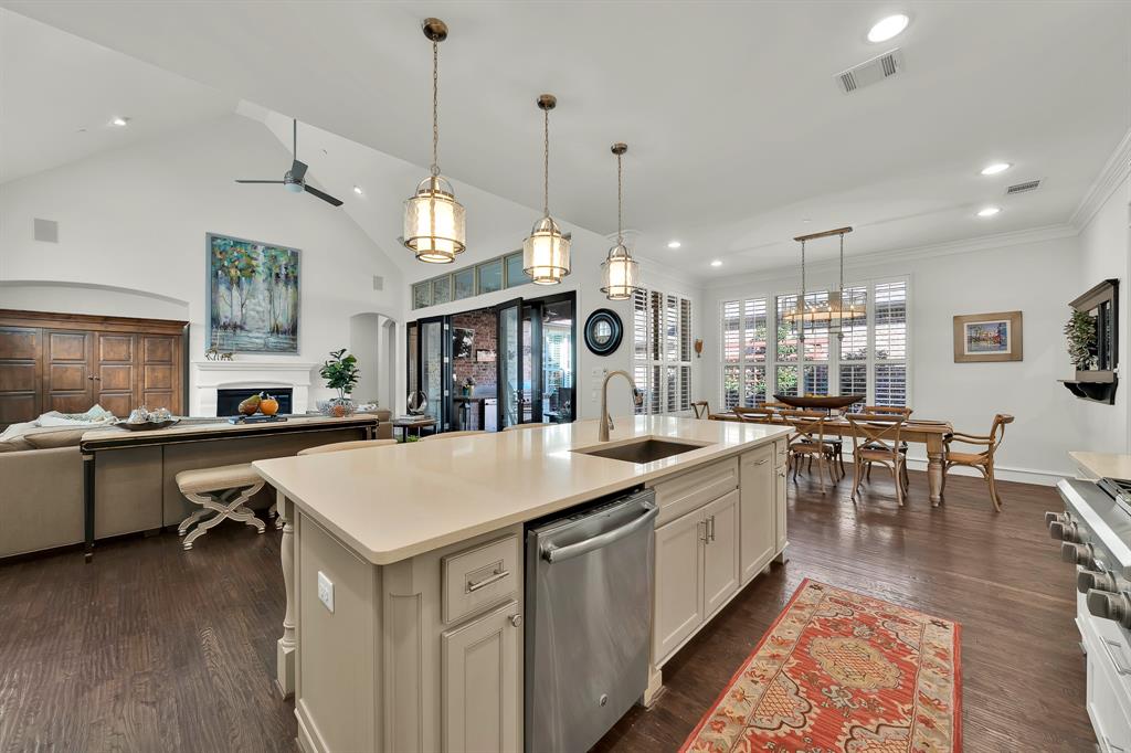 402 Palladian Boulevard