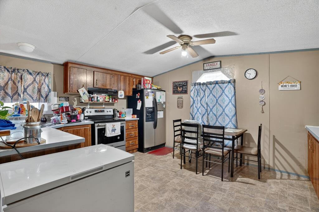 2719 River View Trail