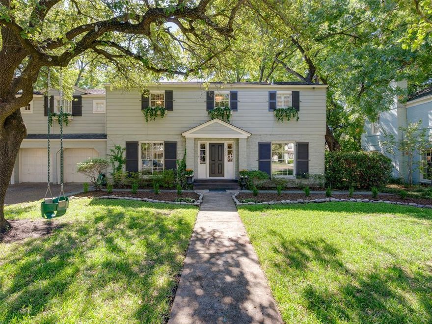 Nestled in the heart of the coveted Greenway Crest neighborhood, 5542 Emerson beckons you with its quintessential charm and unrivaled amenities. This stately residence boasts 5 bedrooms, four and a half baths, an oversized pool, and a putting green, creating an oasis of luxury and leisure.
Upon entering this sophisticated haven, one is immediately struck by the spacious, light-infused living areas. The open-concept design seamlessly connects the gourmet kitchen to the inviting family room, and separate bar leading out onto the covered patio overlooking the oversized pool and spa.
Upstairs, the primary suite is a sanctuary of its own. The sitting room and desk area offer a serene retreat, whether you seek solitude for work or relaxation. His and her closets provide ample storage for your wardrobe and accessories, ensuring that your personal space is both functional and fashionable.