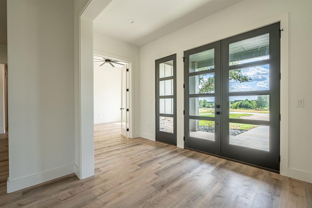 Modern Oaks - Residential