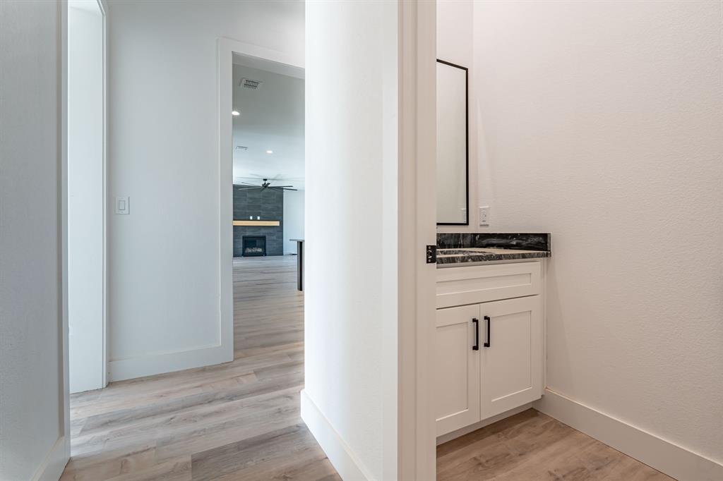 Modern Oaks - Residential