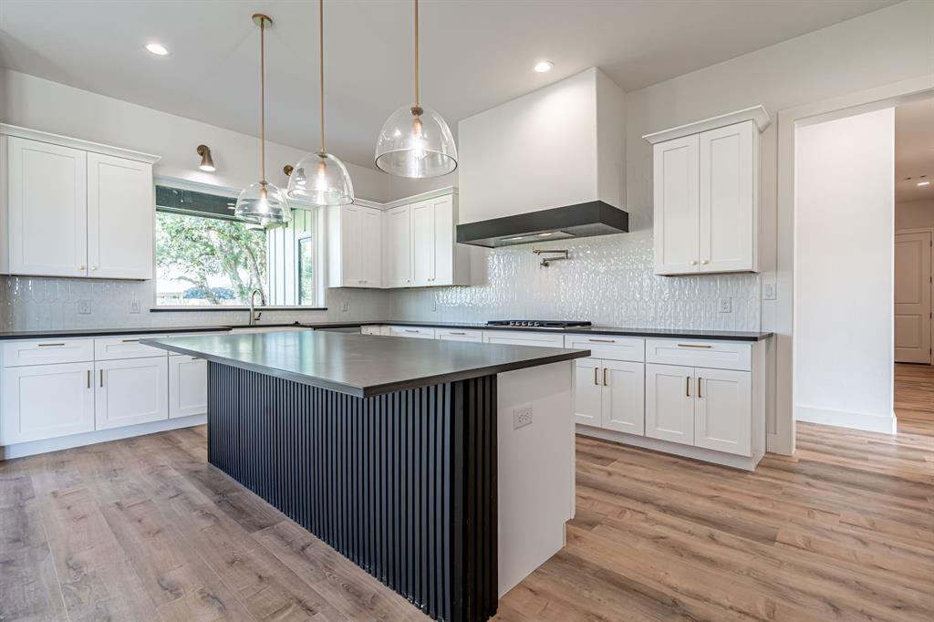 Modern Oaks - Residential