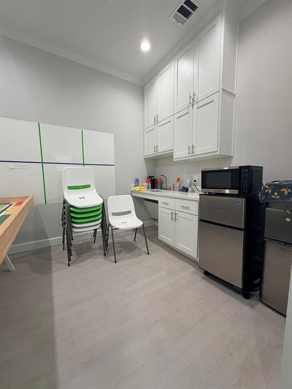 2120 Prairie Drive #601