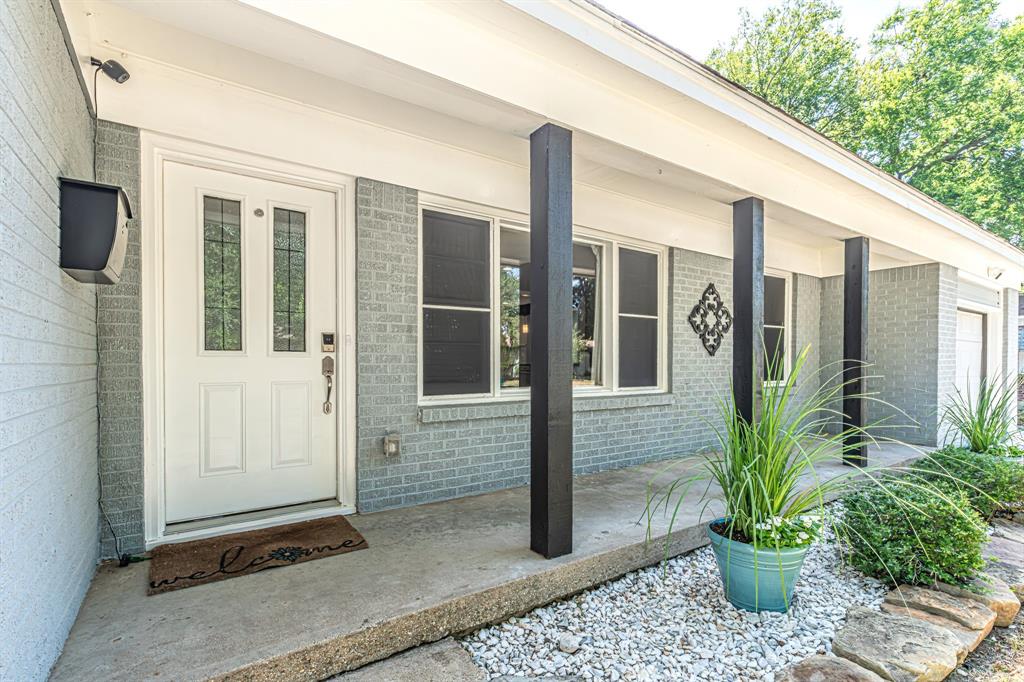 5713 Tracyne Drive