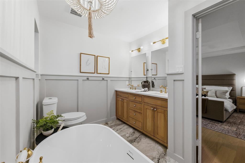 Ridglea Country Club Estate - Residential