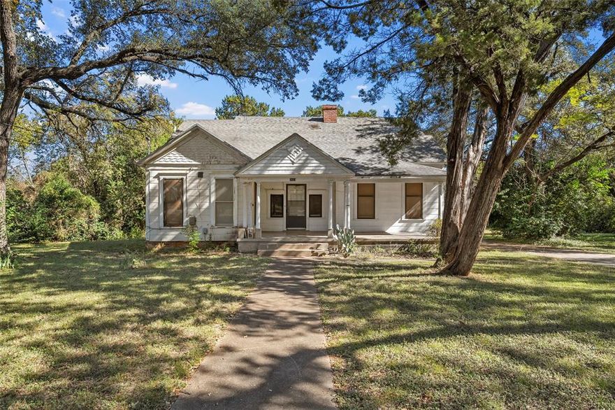 Charming 3-bedroom, 1-bath home situated on a spacious 0.76-acre corner lot in the heart of Waco, TX, just minutes from the natural beauty and recreation of Cameron Park. This property is surrounded by mature trees and offers countless possibilities. Enjoy a living room, sunroom, and dedicated dining room, providing flexible spaces ready to be reimagined.

An incredible opportunity to own a historic property and truly make it your own. Perfect for a handyman, flipper, or innovative homeowner looking for a project with character and room to grow. Outside, you’ll find a detached garage or workshop, ideal for storage, hobbies, or future expansion.

With its generous lot size, established trees, and desirable location near one of Waco’s most beloved outdoor destinations, this home is ready to be transformed into something special. Bring your vision and unlock the full potential of this rare find!