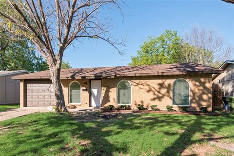 3922 Cambridge Drive Garland TX 75043