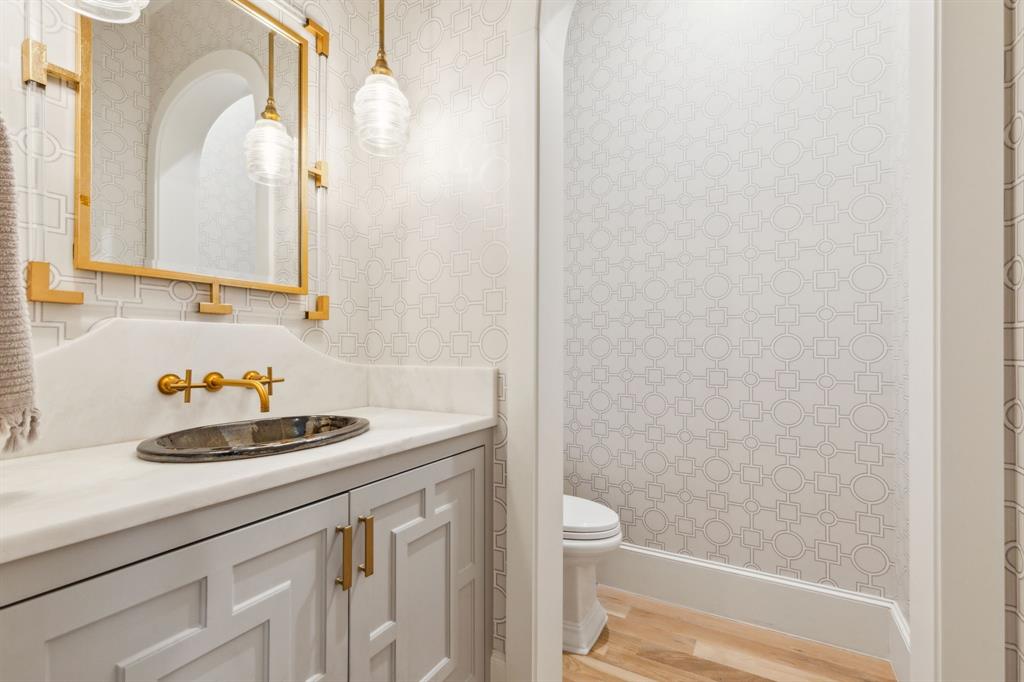 Bob-O-Links Downs - Residential