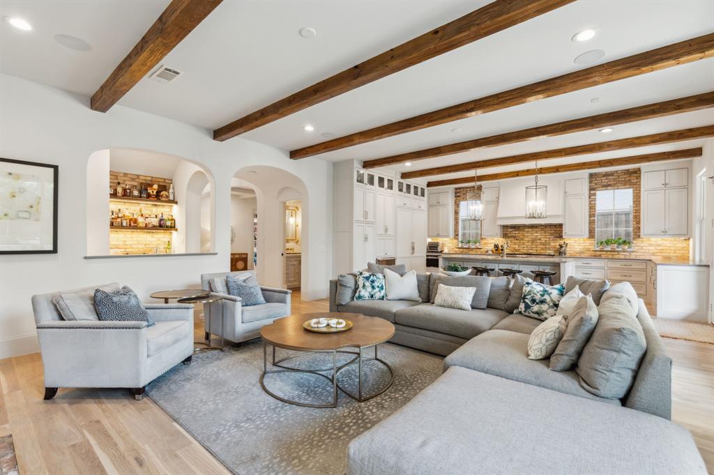 Bob-O-Links Downs - Residential