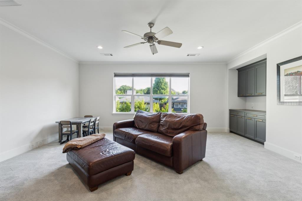 Bob-O-Links Downs - Residential