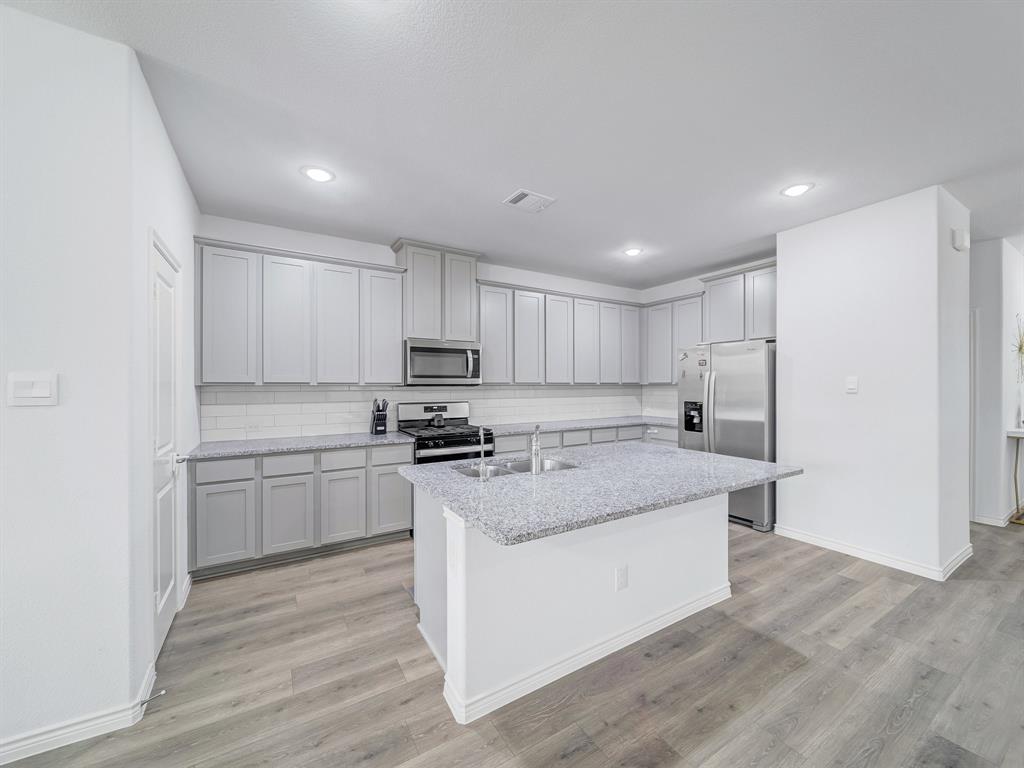 10528 Breezeway Drive