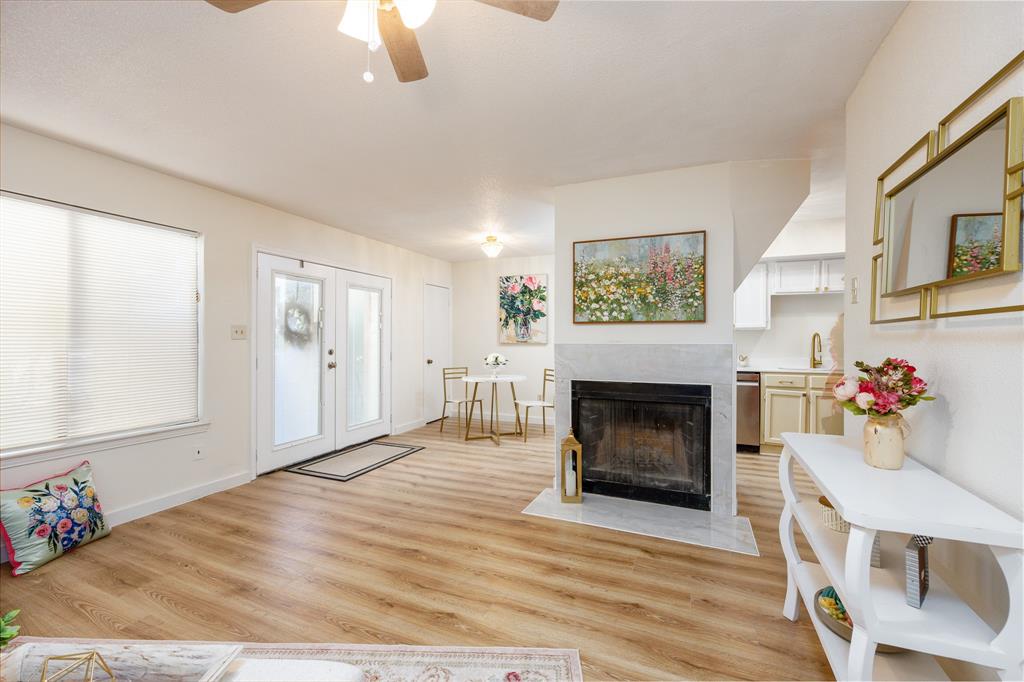 Arlington Oaks Condo - Residential