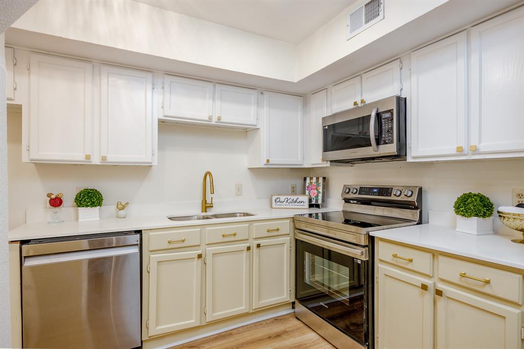 Arlington Oaks Condo - Residential