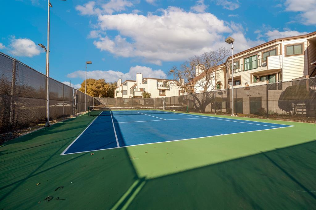 Arlington Oaks Condo - Residential