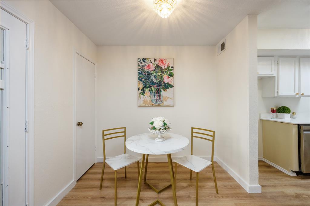 Arlington Oaks Condo - Residential