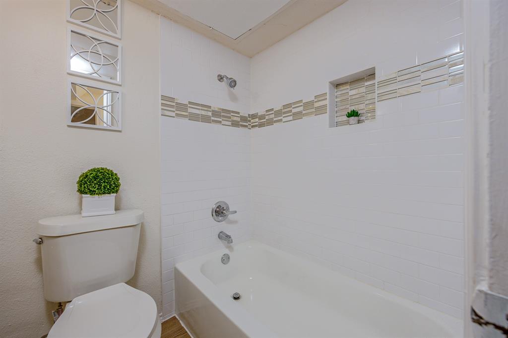 Arlington Oaks Condo - Residential