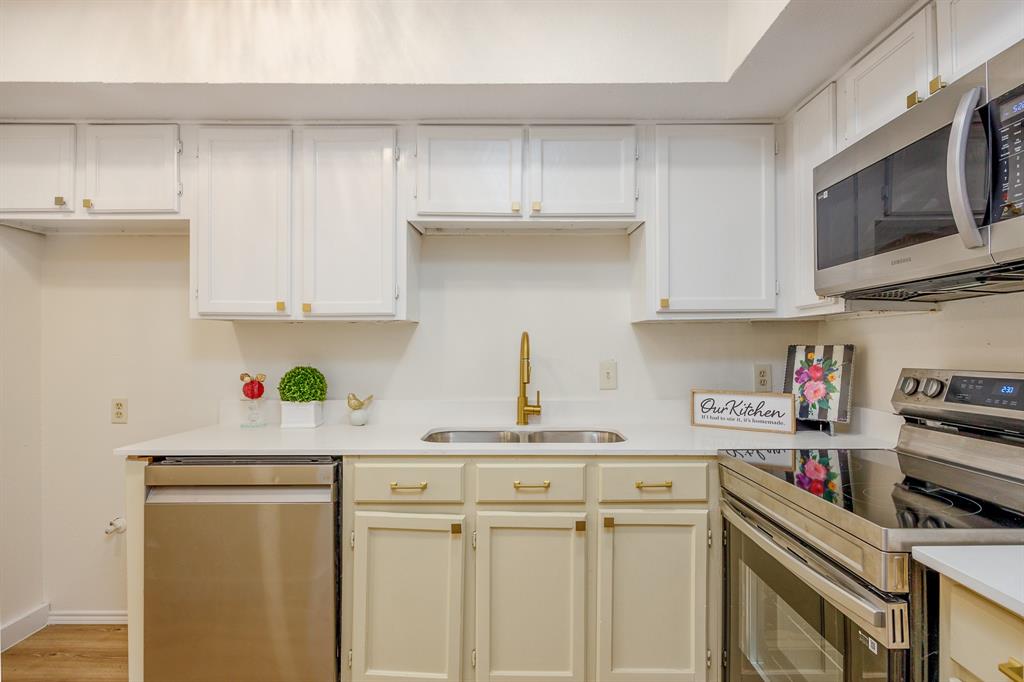 Arlington Oaks Condo - Residential