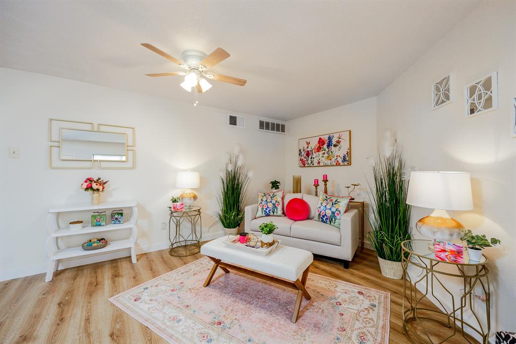 Arlington Oaks Condo - Residential