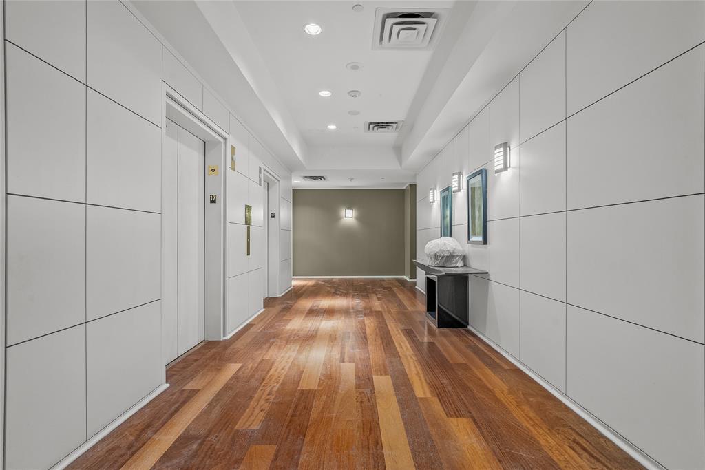 Centrum Condo - Residential