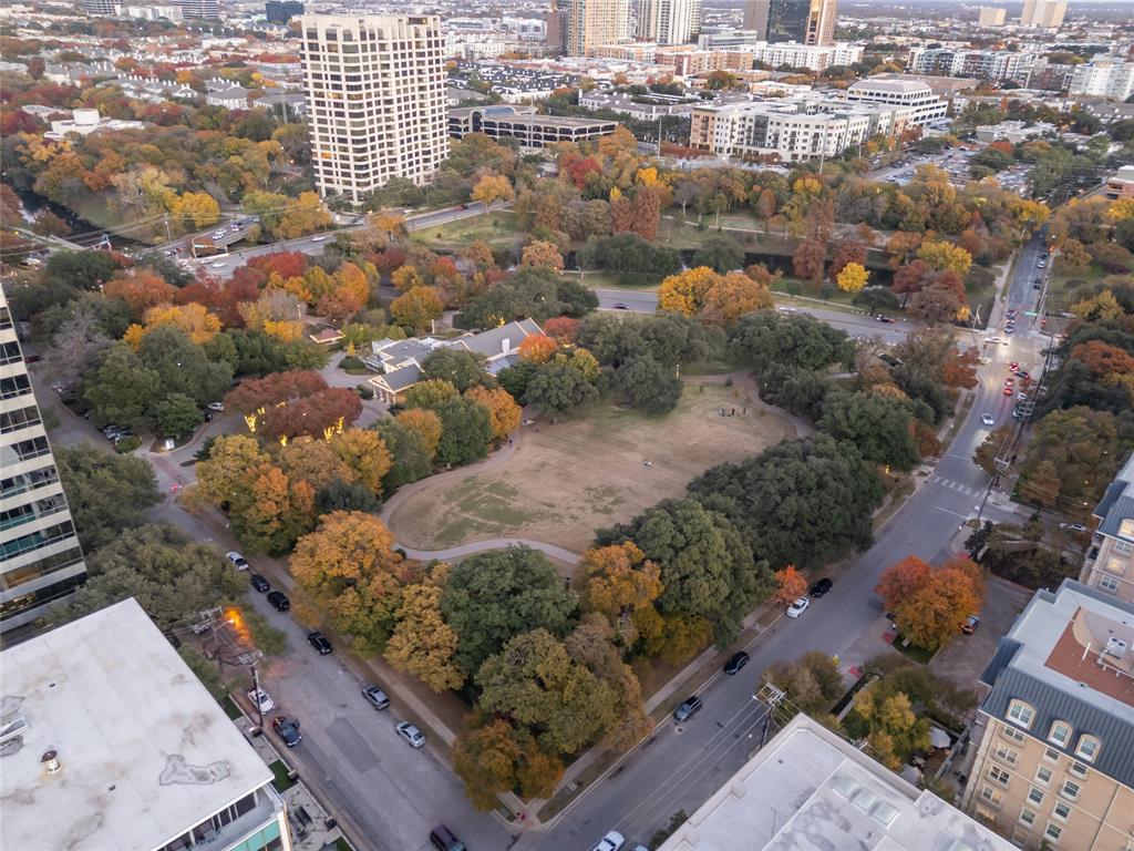 Centrum Condo - Residential