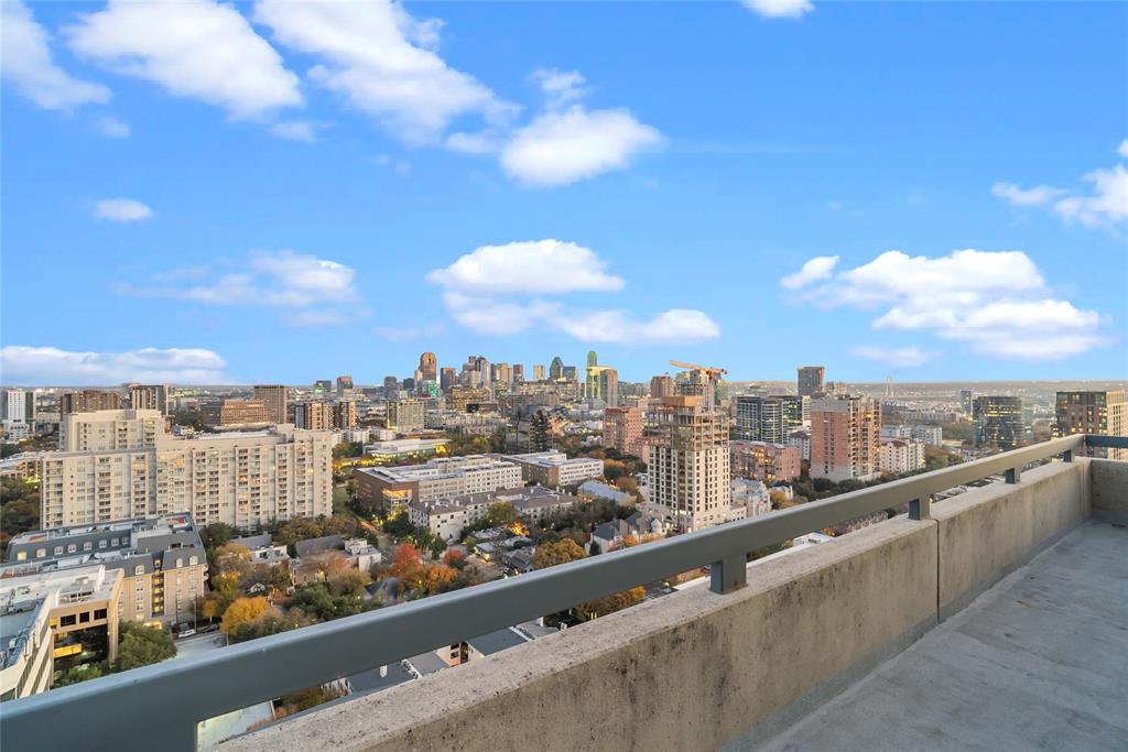 Centrum Condo - Residential