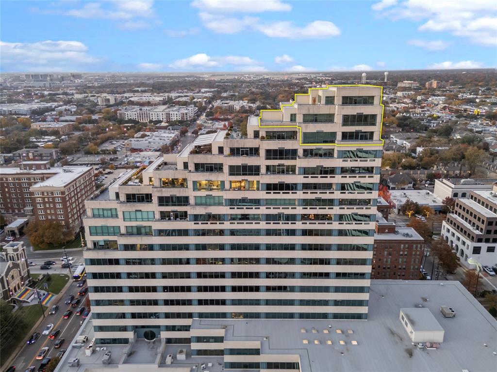 Centrum Condo - Residential