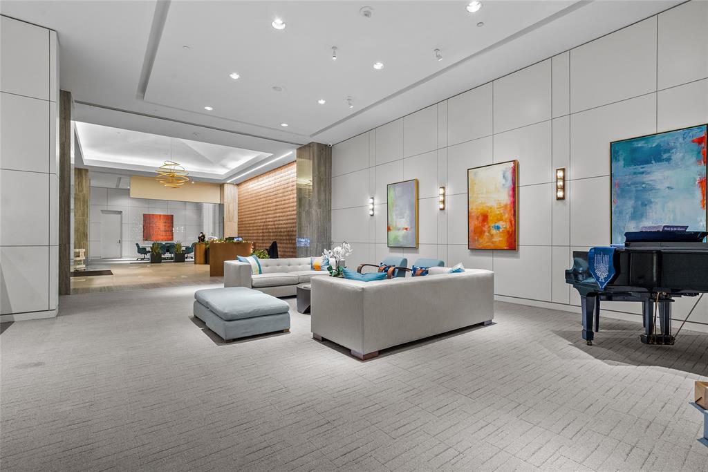 Centrum Condo - Residential