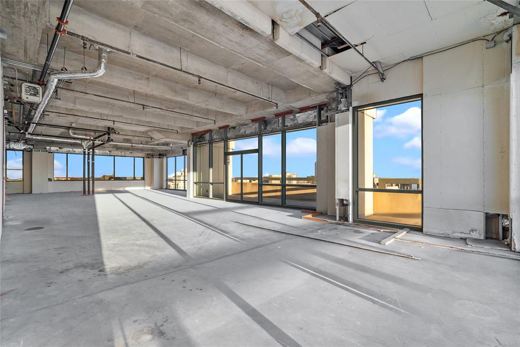 Centrum Condo - Residential