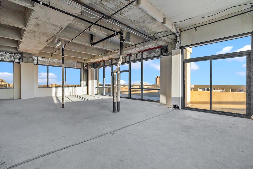 Centrum Condo - Residential