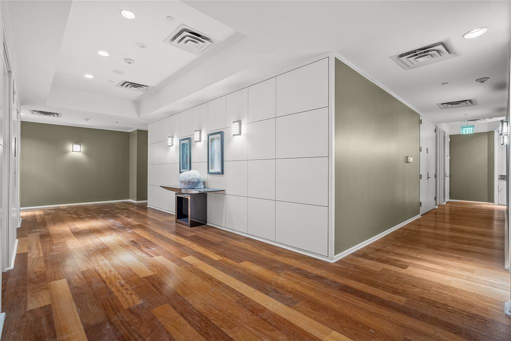 Centrum Condo - Residential