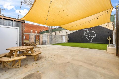 124 W Gonzales Avenue De Leon TX 76444