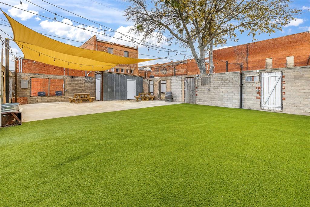 124 W Gonzales Avenue