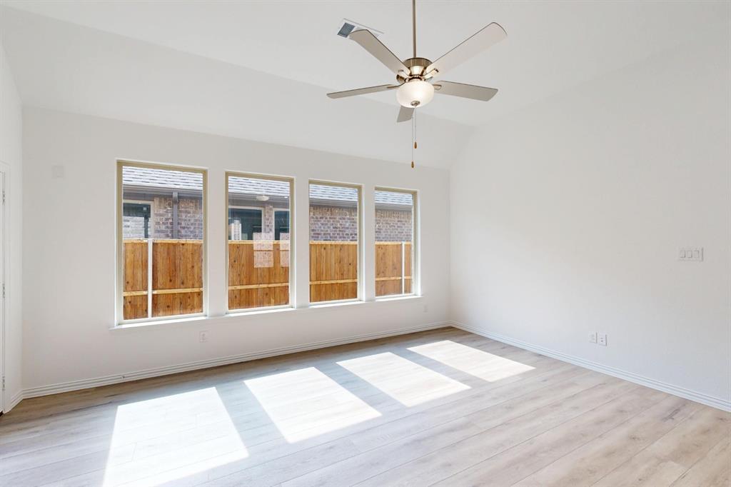 1009 Western Hills Drive