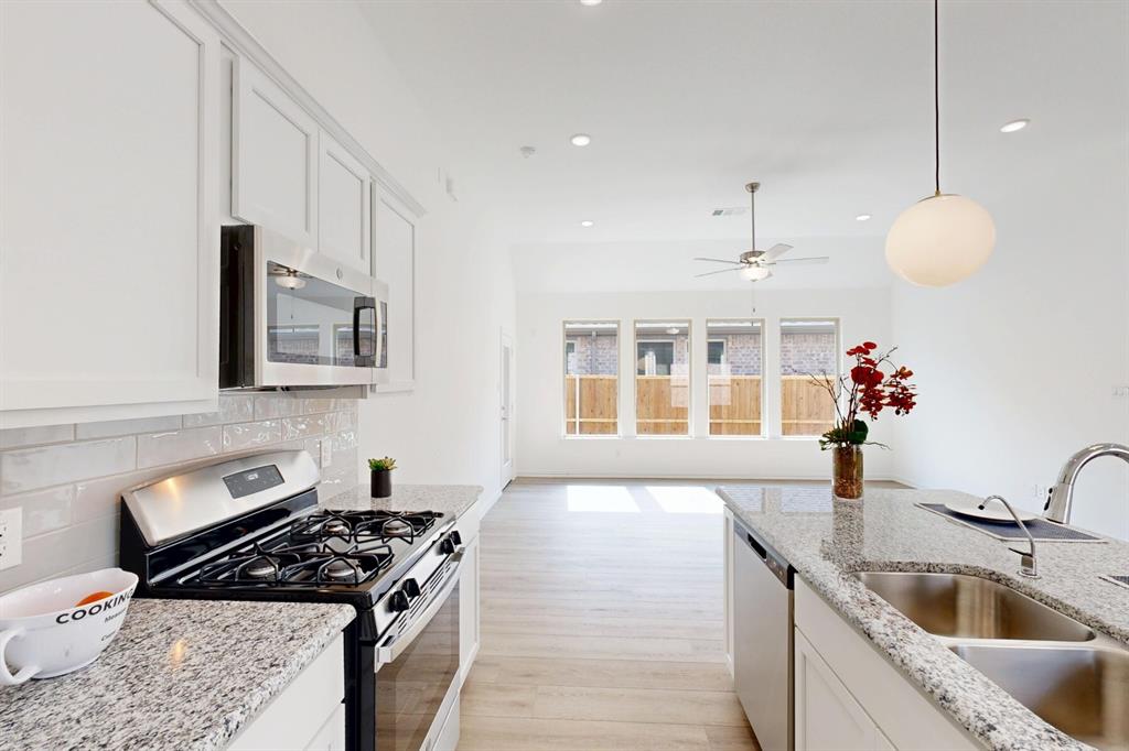 1009 Western Hills Drive